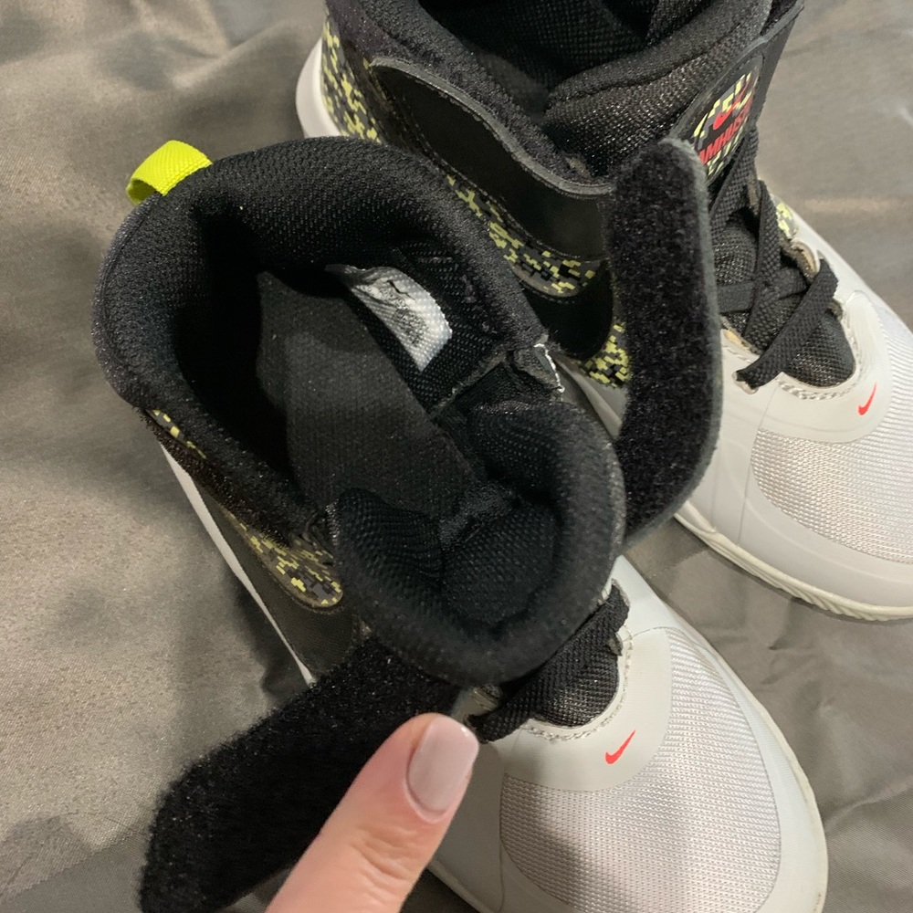 Nike High Top Sneaker
